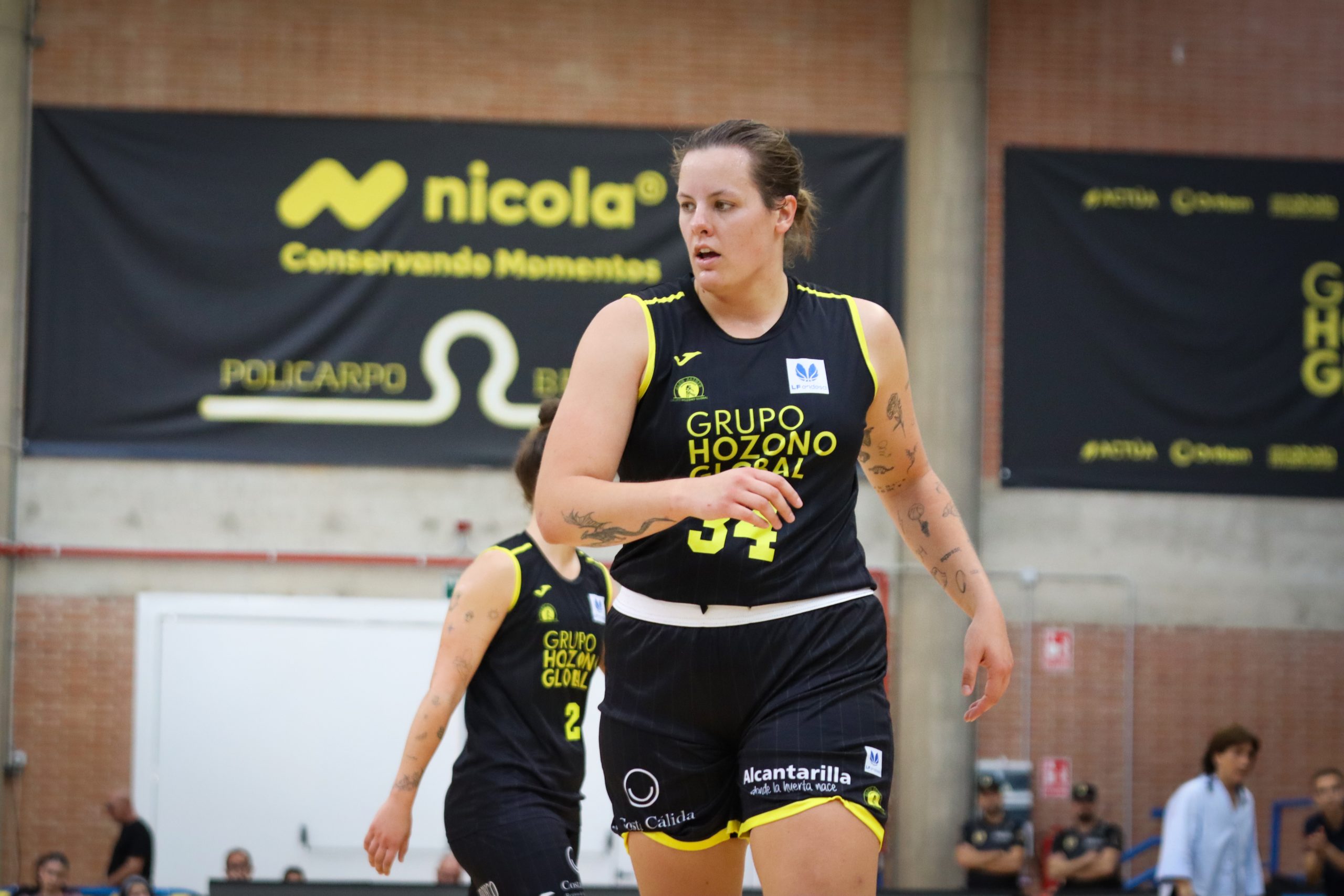 Billie Massey con cara de circunstancia. Fuente: Hozono Global Jairis.